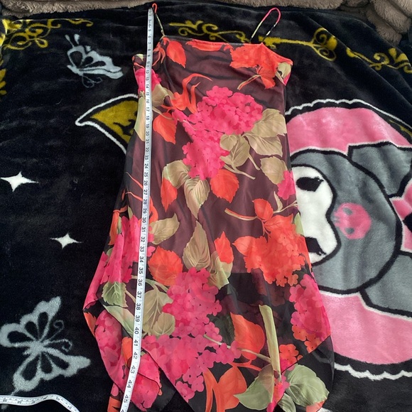 Stunning Y2K Dani max dress - Picture 5 of 11